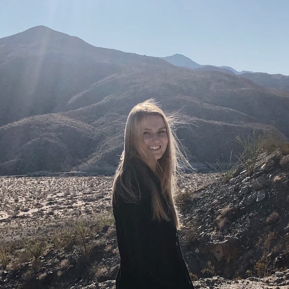 Meet your Posher, Emily - Picture 1 of 1